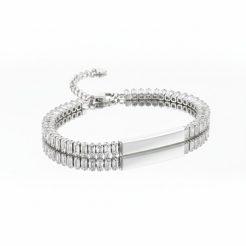 Bracciale tennis baguette silver su sfondo bianco specchiato