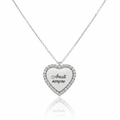 Collana cuore sfondo bianco specchiato