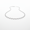 Collana wave silver sfondo bianco specchiato