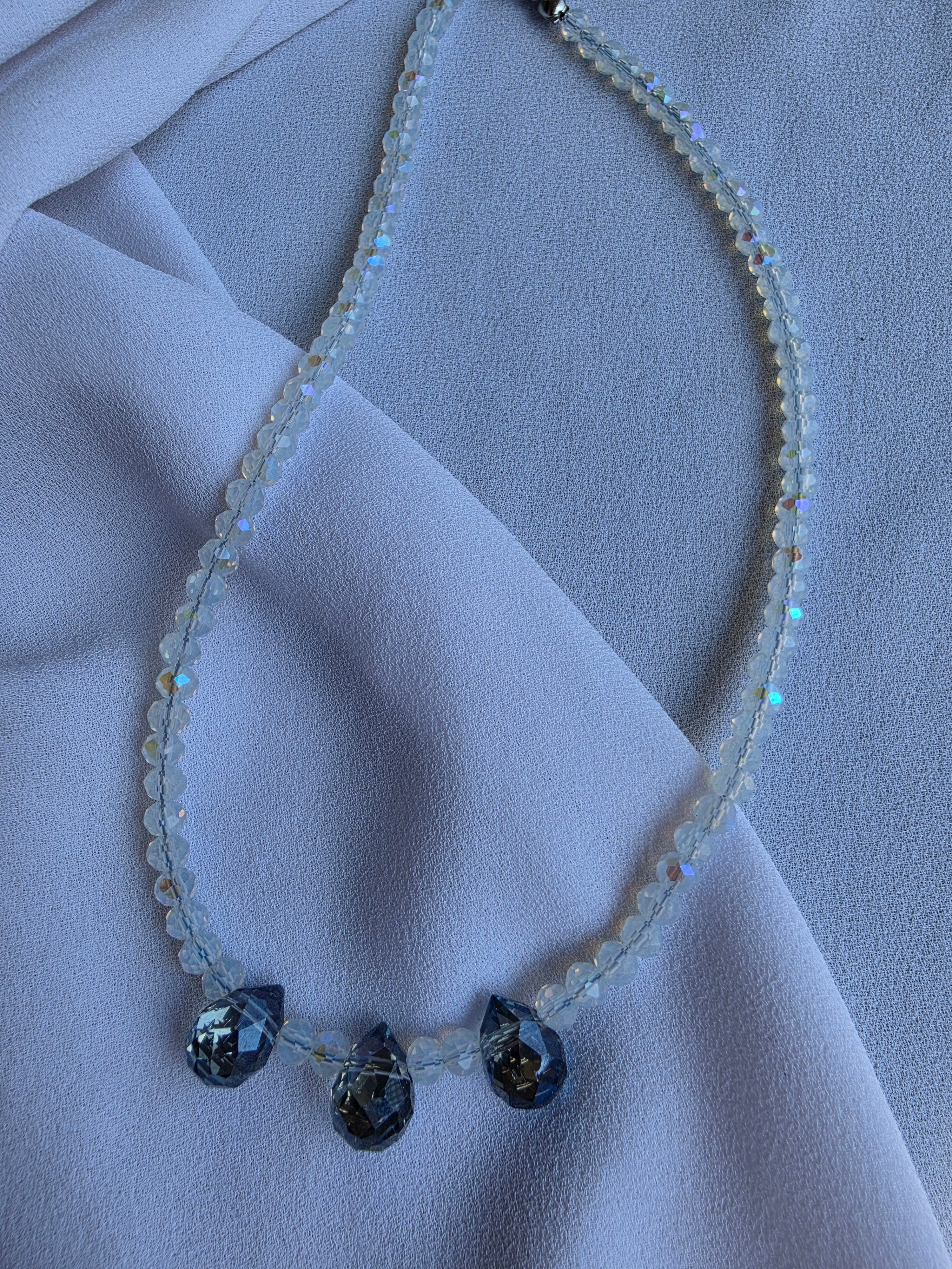 Collana "Opalescent"